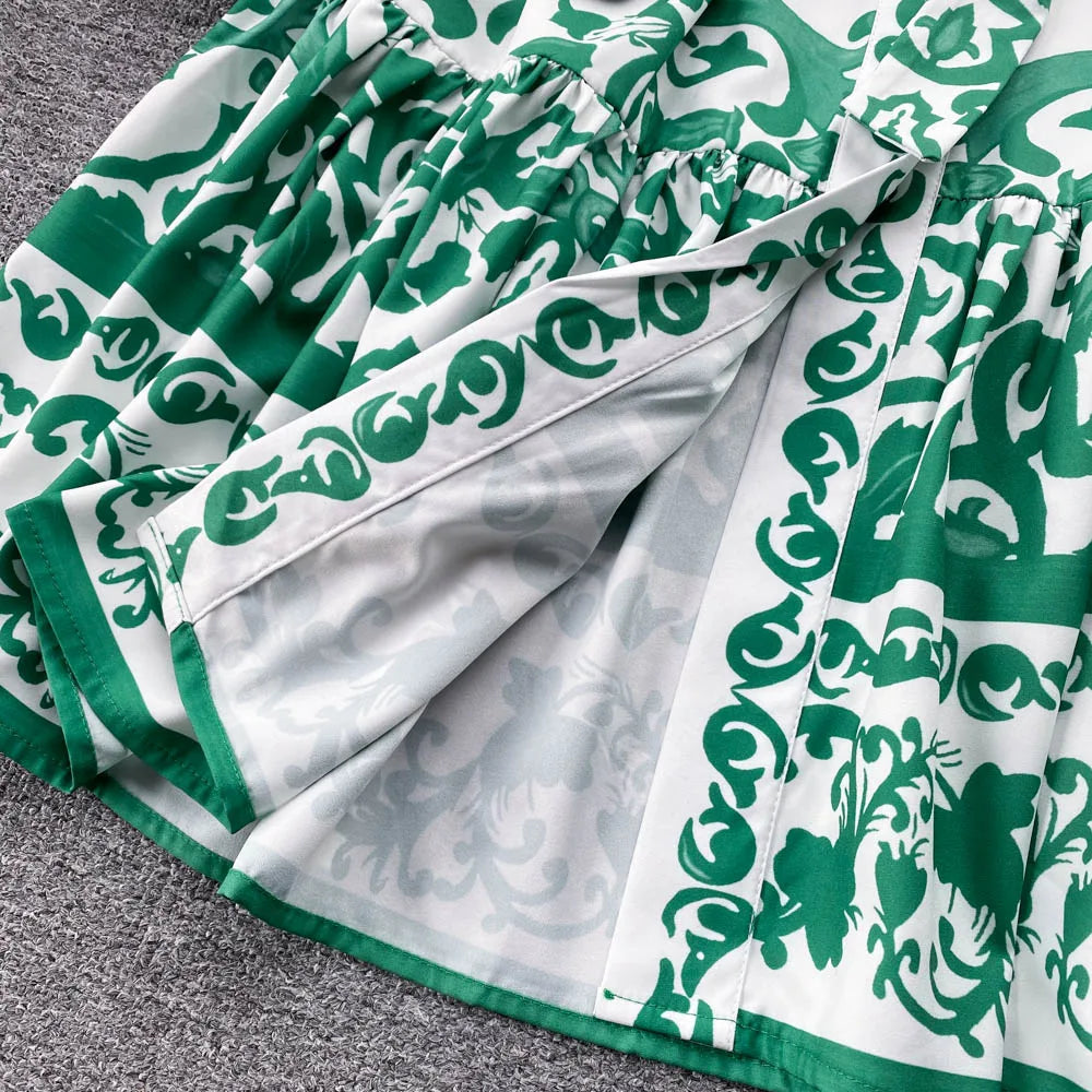 Vestido Curto Manga Longa com Botões branco e verde