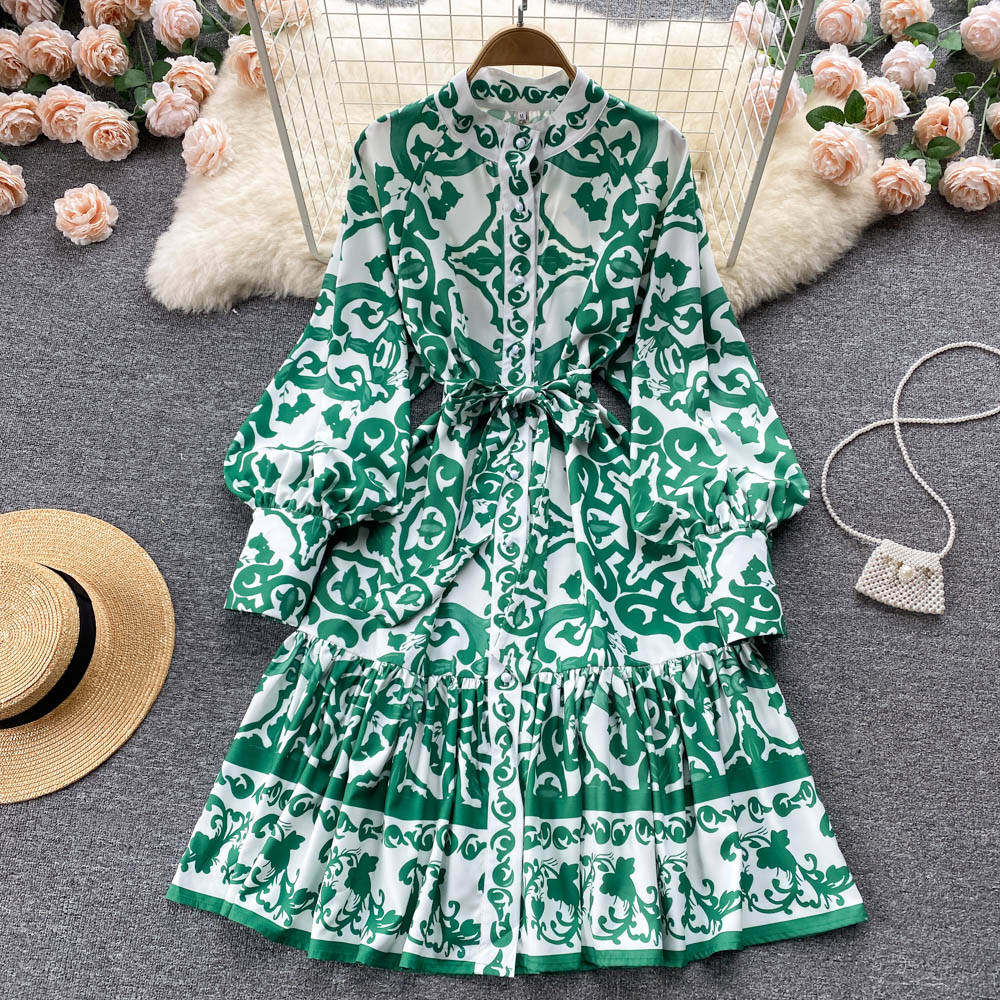 Vestido Curto Manga Longa com Botões branco e verde