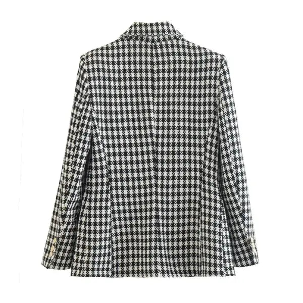 Blazer feminino xadrez preto e branco detalhe das costas